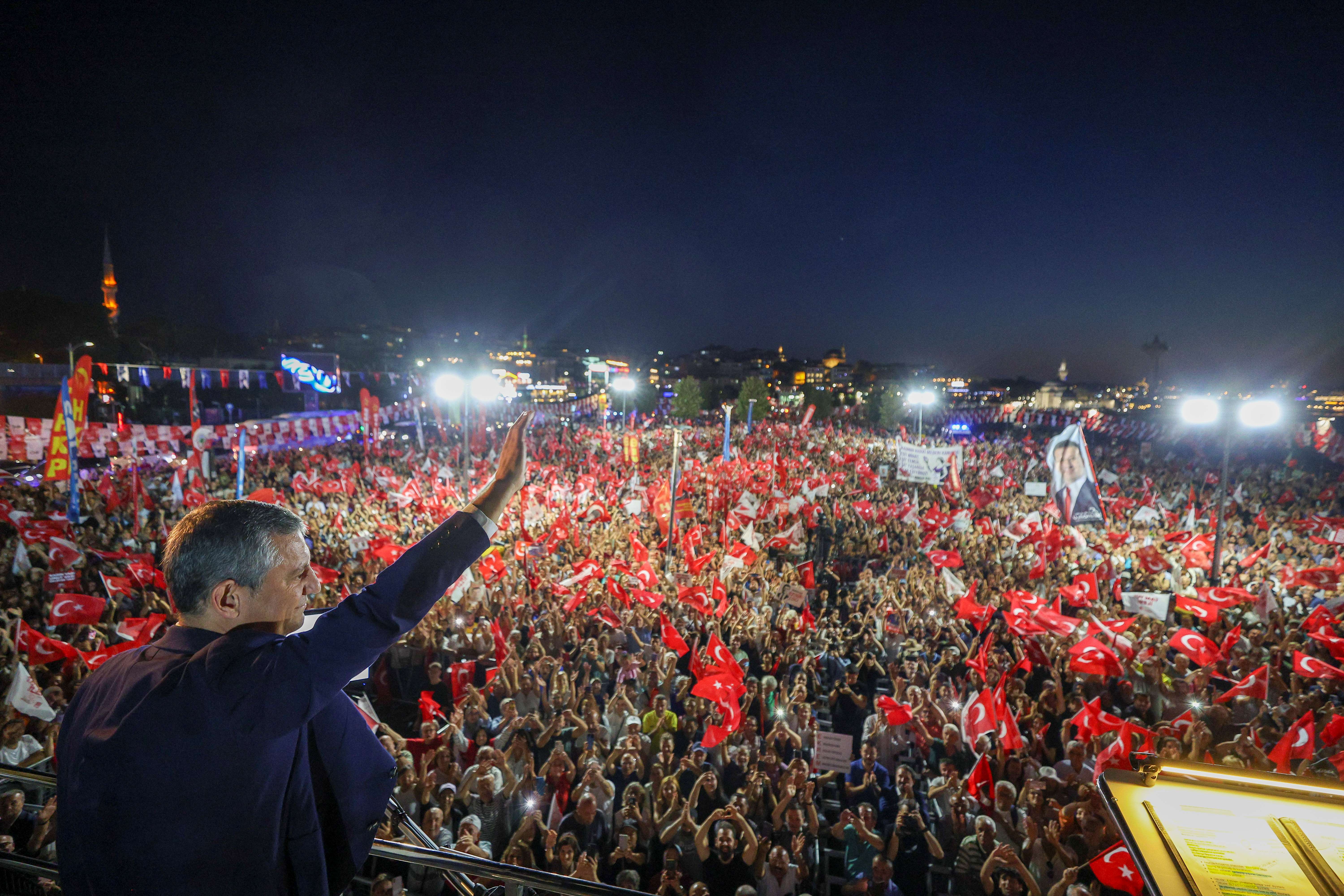 “Hiç kimse tek başına kurtulamaz”